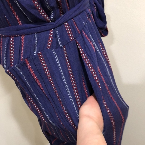 Francesca’s Collection Davina Wide Leg Jumpsuit Size Medium Navy Blue Striped - Picture 3 of 10